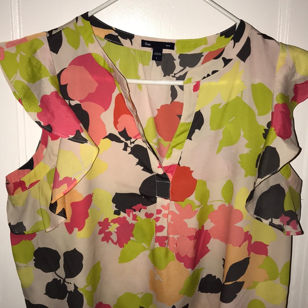 Summer gap shirt